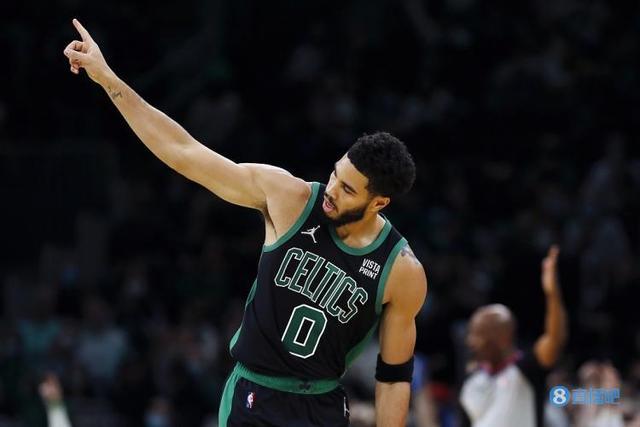 遭遇严防死守！浓眉战旧主10中6贡献12分5篮板5助攻