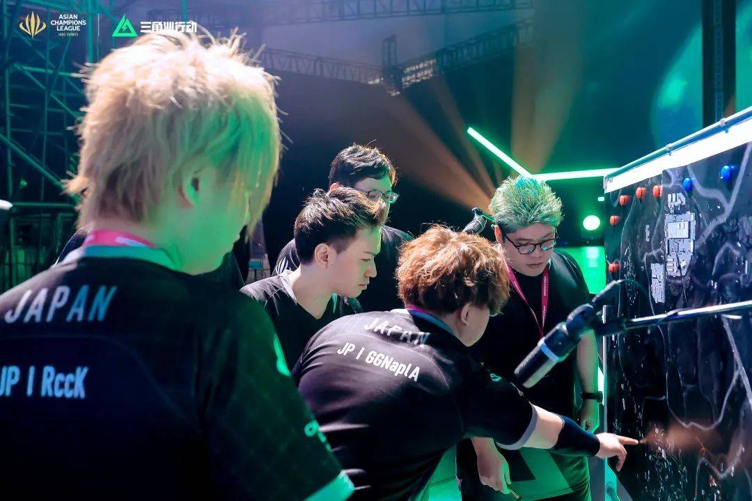 中国队包揽 中国队包揽